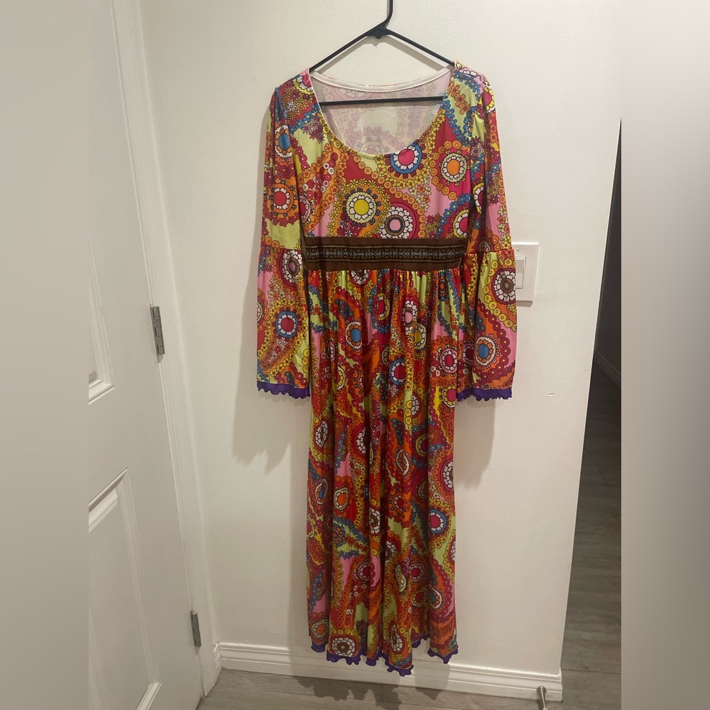 Bohemian Hippie Maxi Dress costume and accessories